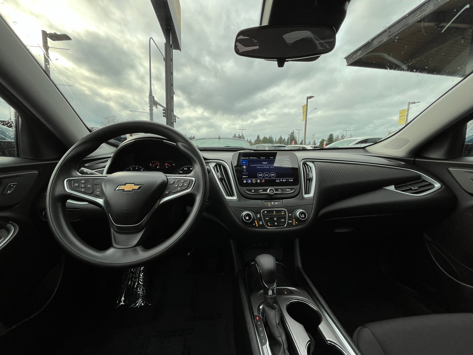 Thumbnail: 2024 Chevrolet Malibu - 3