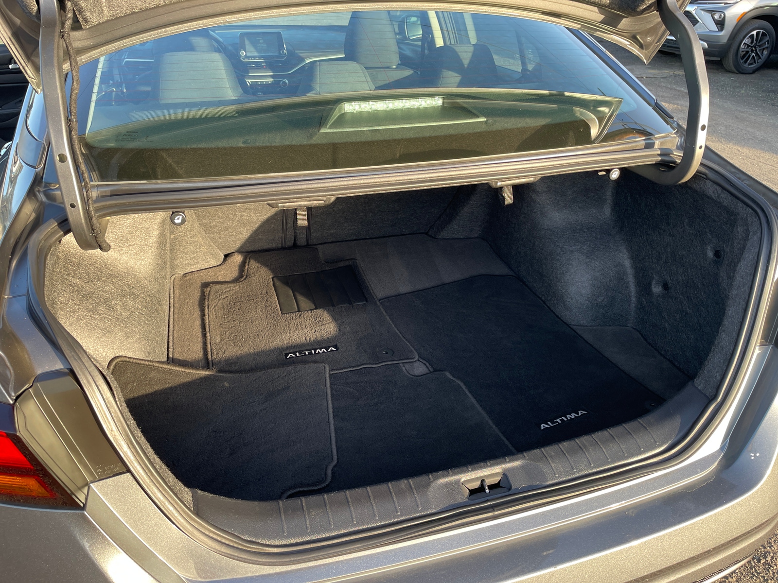 Thumbnail: 2025 Nissan Altima - 6