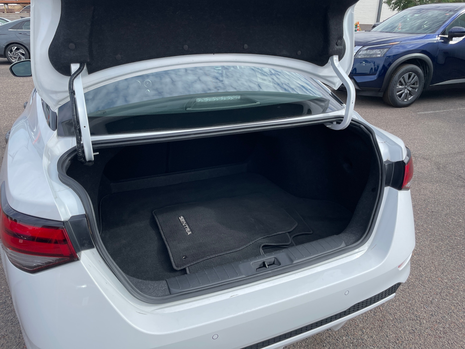 Thumbnail: 2025 Nissan Sentra - 6