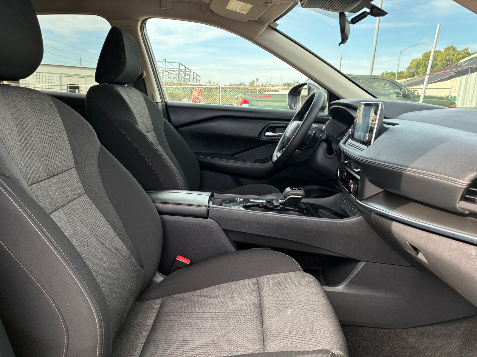 Thumbnail: 2025 Nissan Rogue - 2