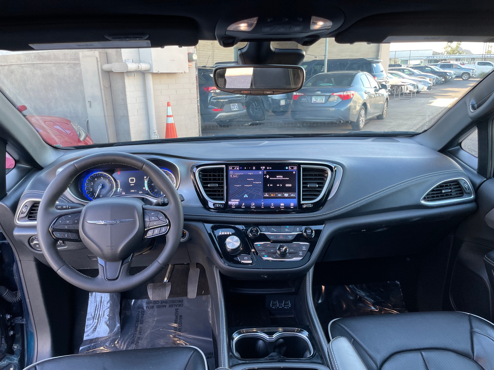 Thumbnail: 2025 Chrysler Pacifica - 3