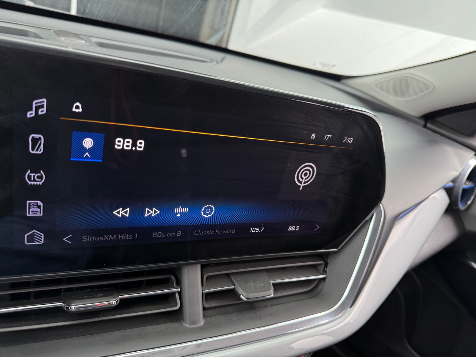 Thumbnail: 2025 Chevrolet Trax - 4