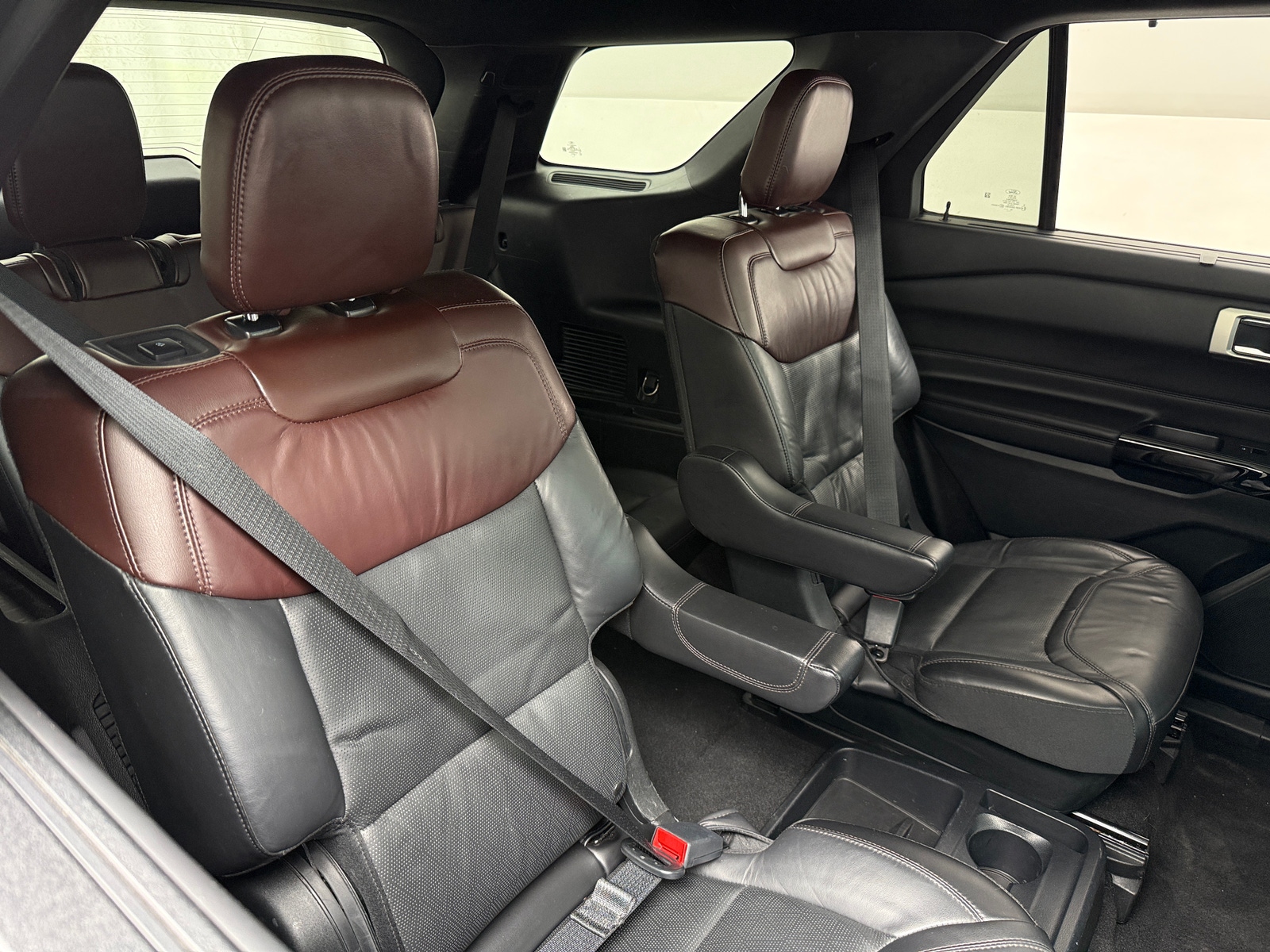 Thumbnail: 2021 Ford Explorer - 5