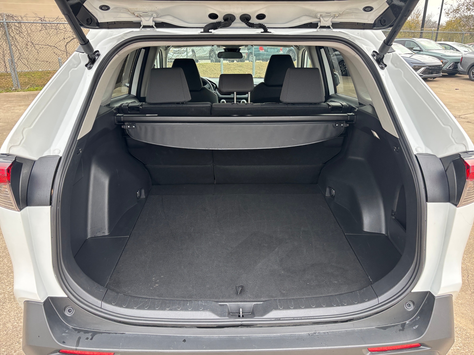 Thumbnail: 2025 Toyota RAV4 - 6