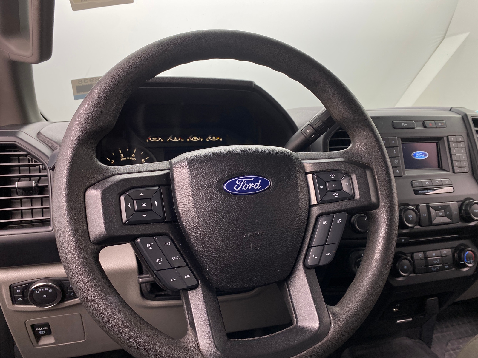 Thumbnail: 2018 Ford Econoline - 5