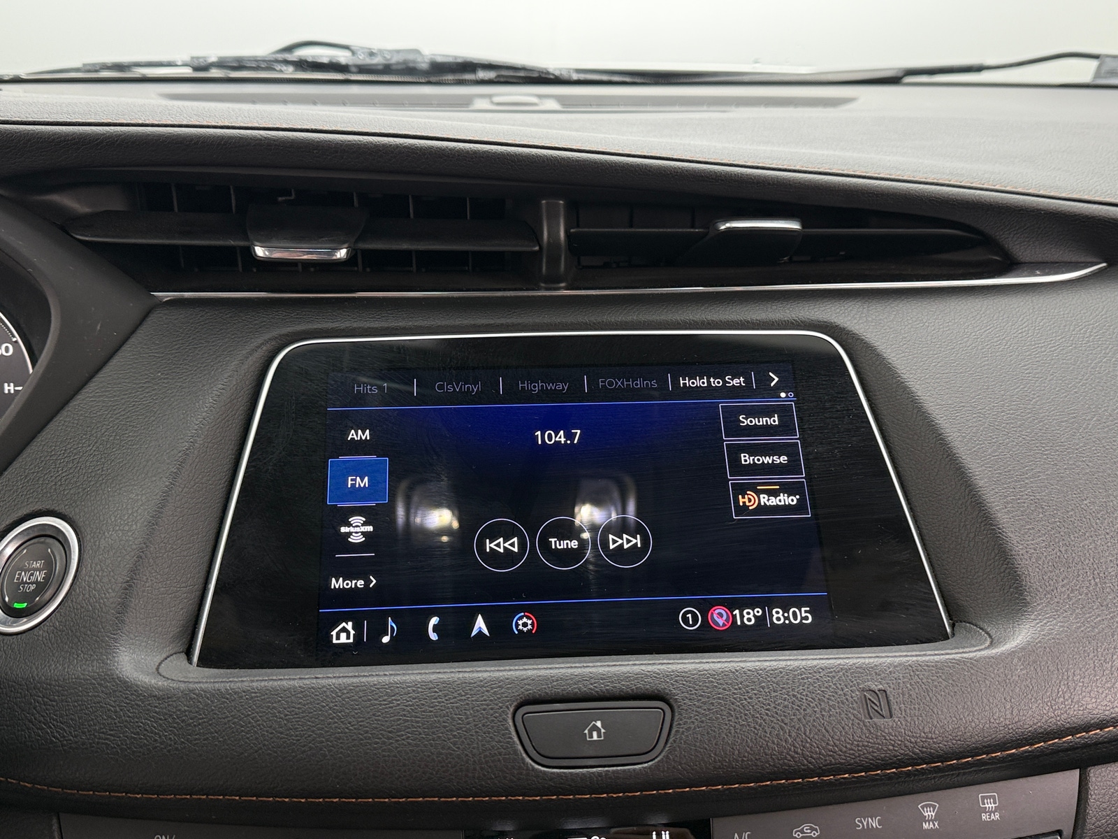 Thumbnail: 2020 Cadillac XT4 - 3