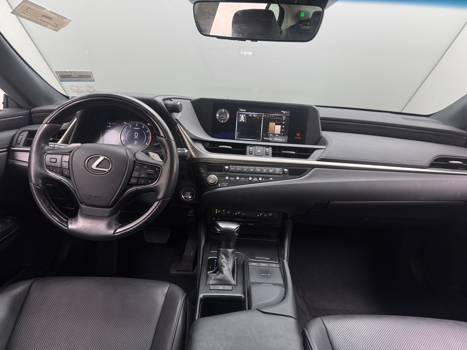 Thumbnail: 2021 Lexus ES - 2