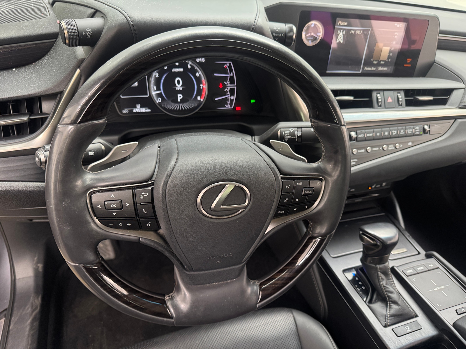 Thumbnail: 2021 Lexus ES - 4