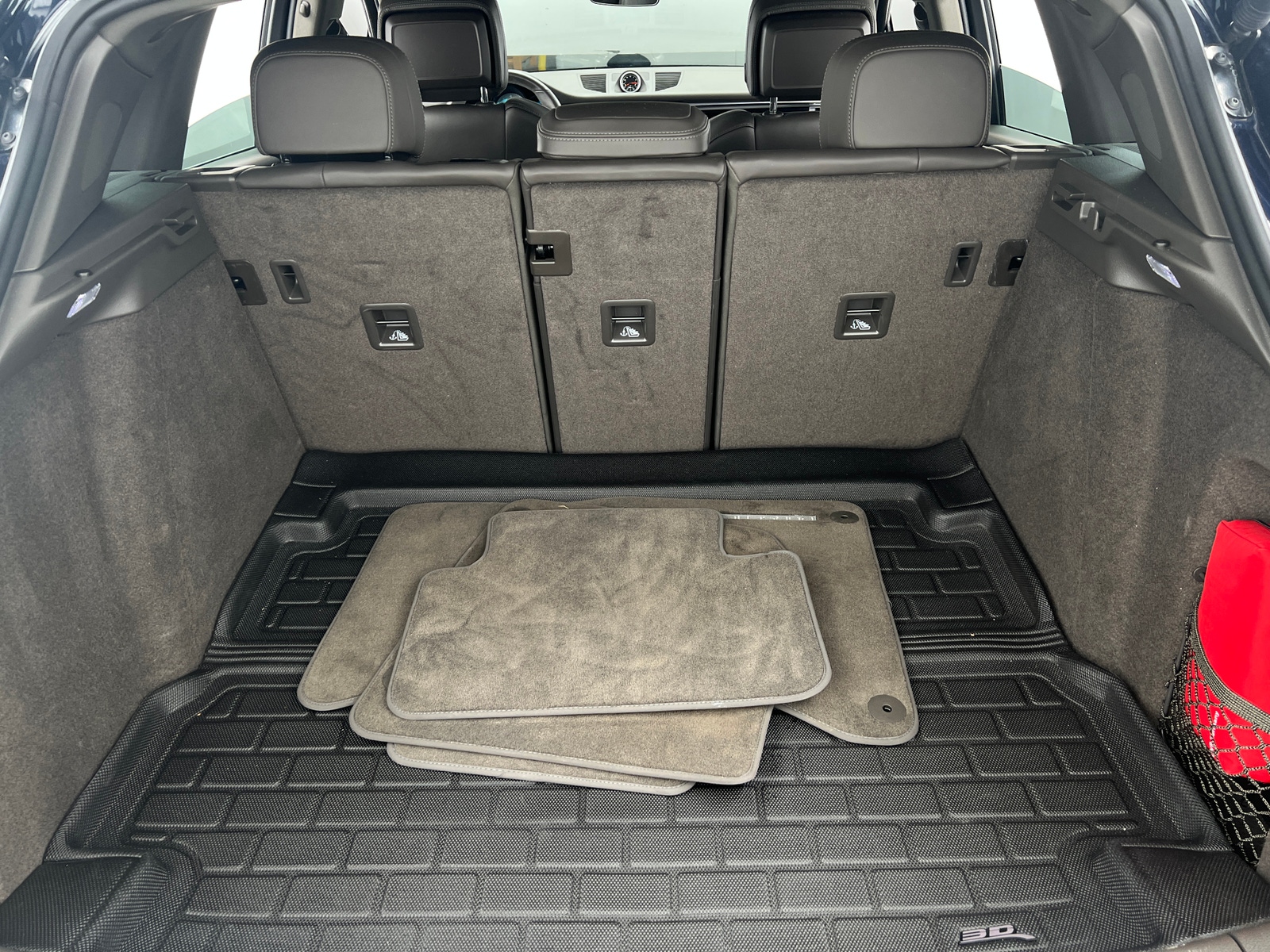 Thumbnail: 2021 Porsche Macan - 6