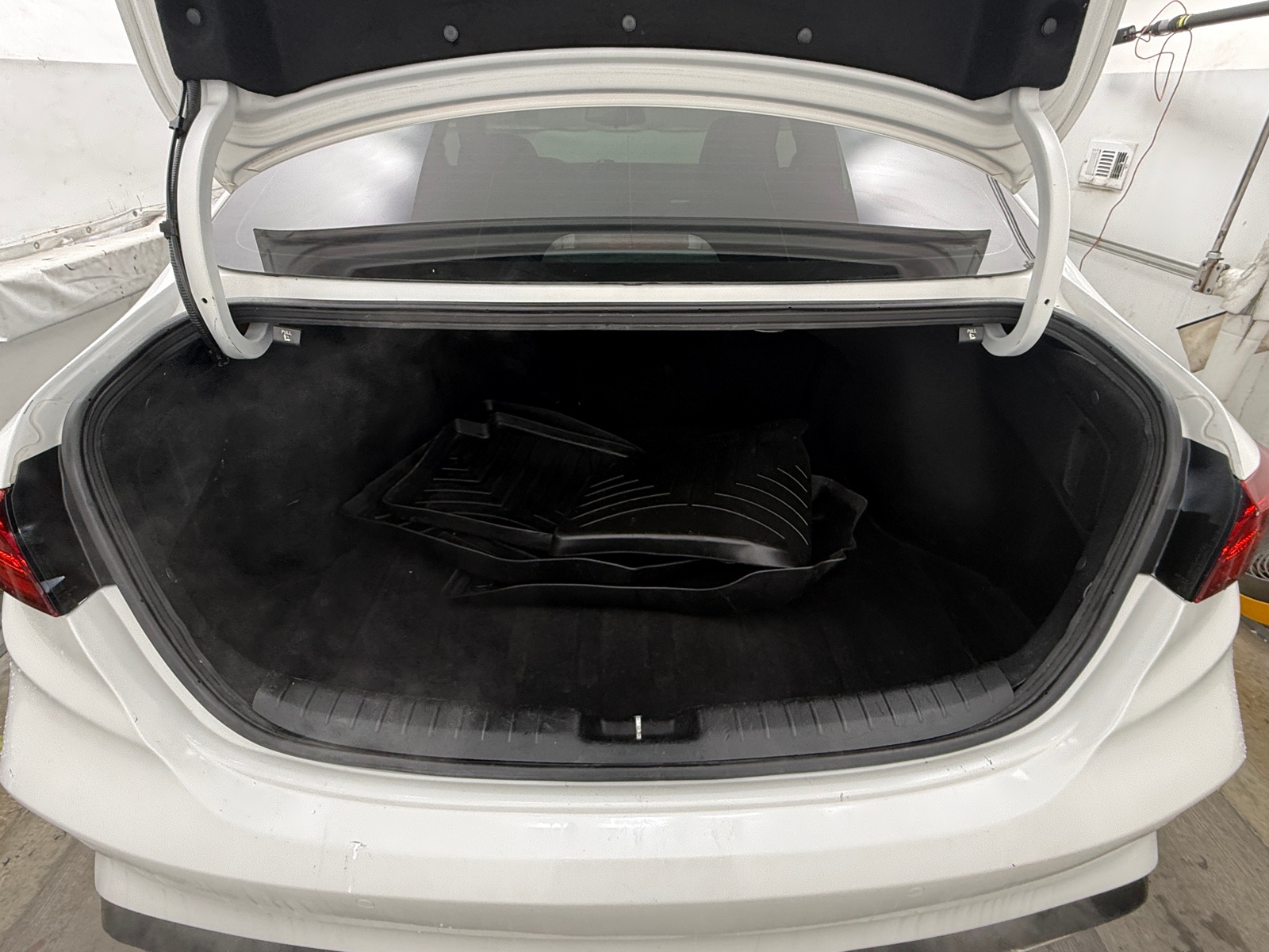 Thumbnail: 2023 Kia Forte - 6