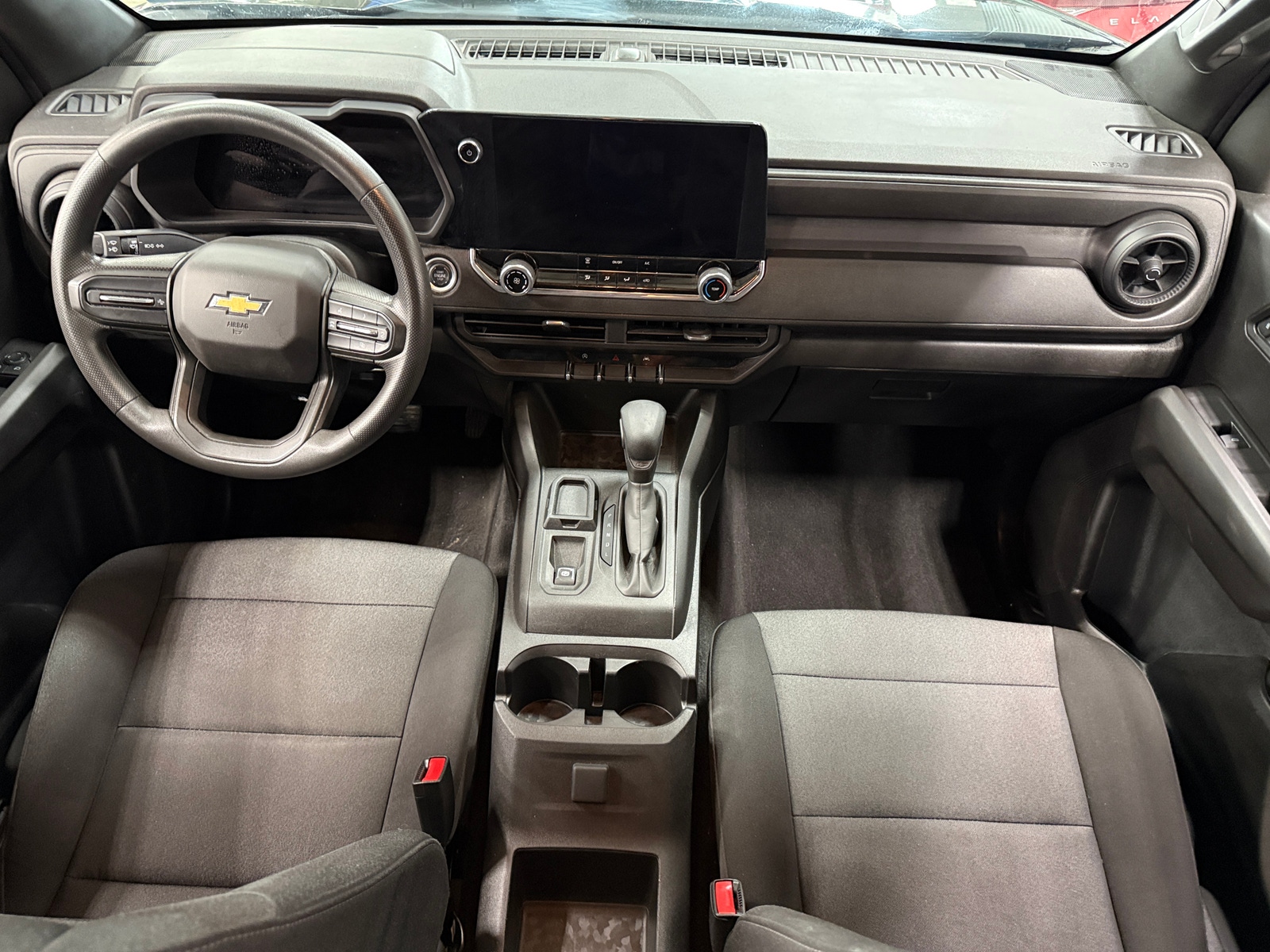 Thumbnail: 2024 Chevrolet Colorado - 3