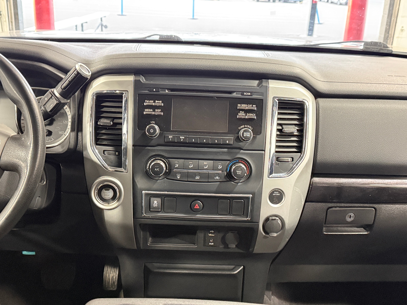 Thumbnail: 2018 Nissan Titan - 4