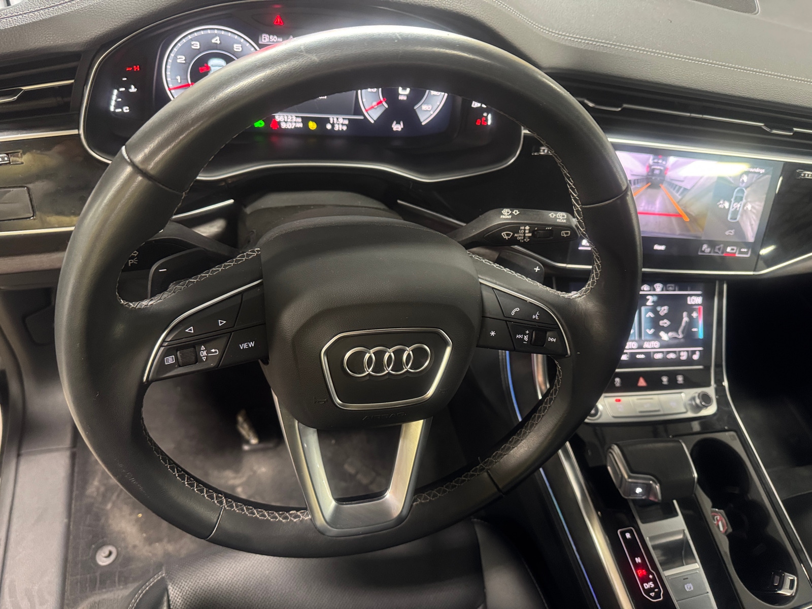 Thumbnail: 2023 Audi Q8 - 4