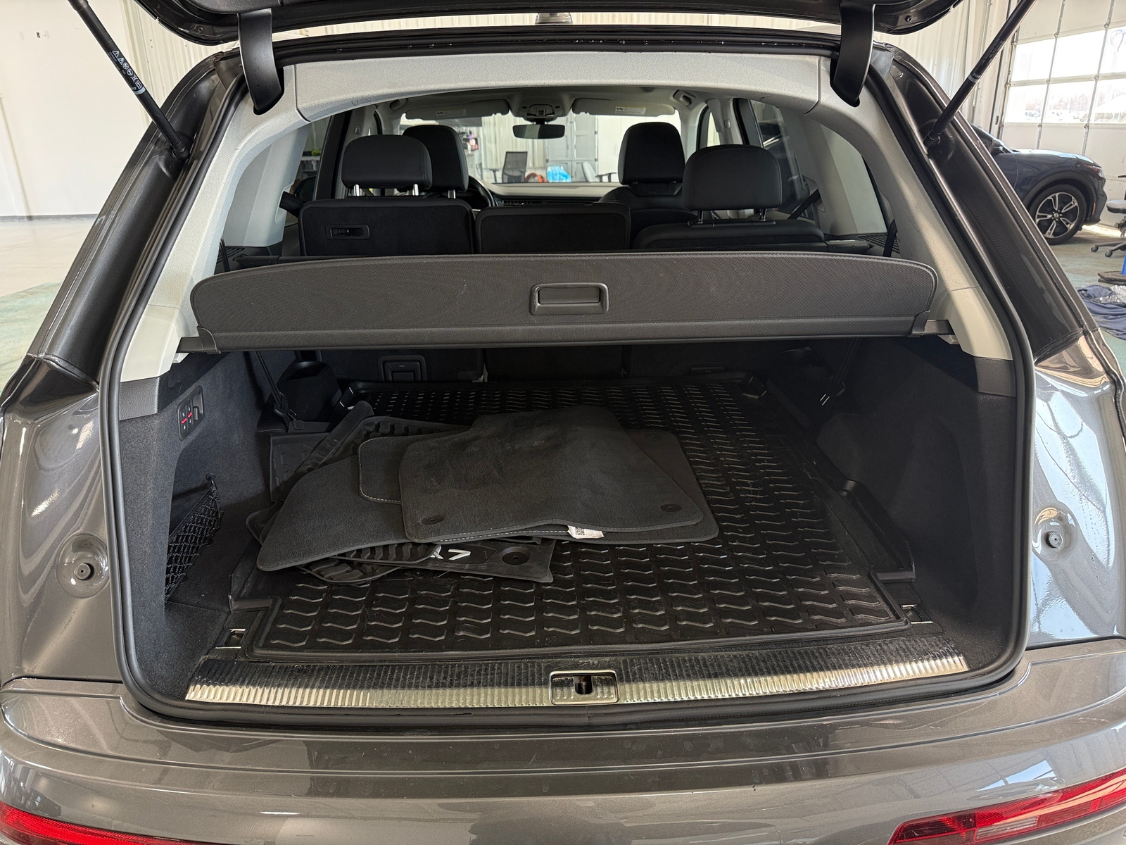 Thumbnail: 2022 Audi Q7 - 6