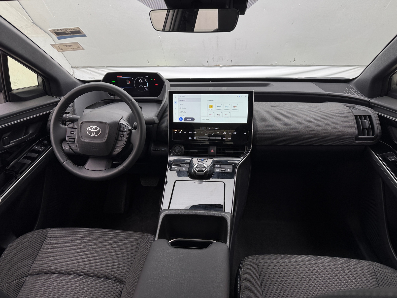 Thumbnail: 2025 Toyota bZ4X - 3