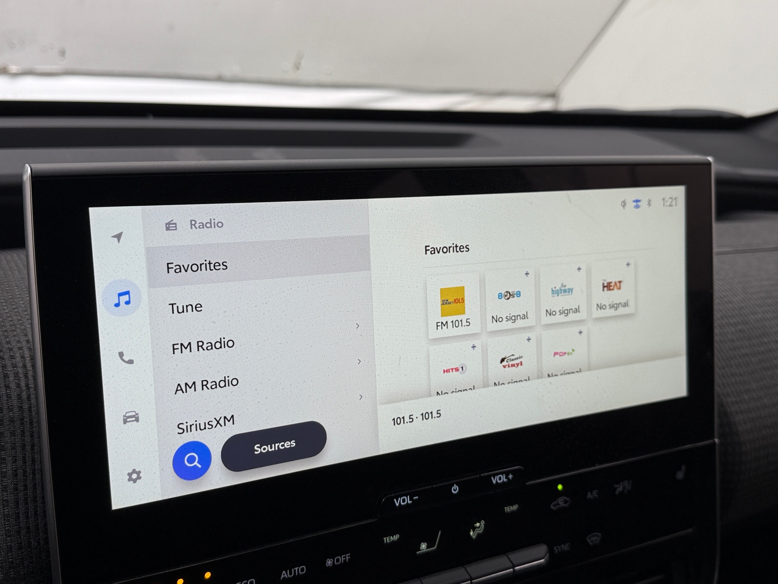 Thumbnail: 2025 Toyota bZ4X - 4