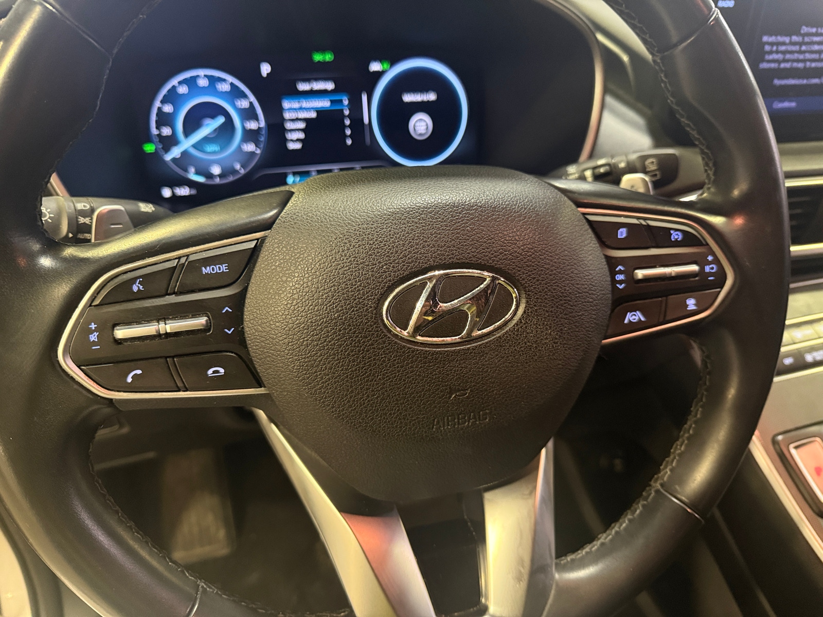 Thumbnail: 2022 Hyundai Santa Fe - 5