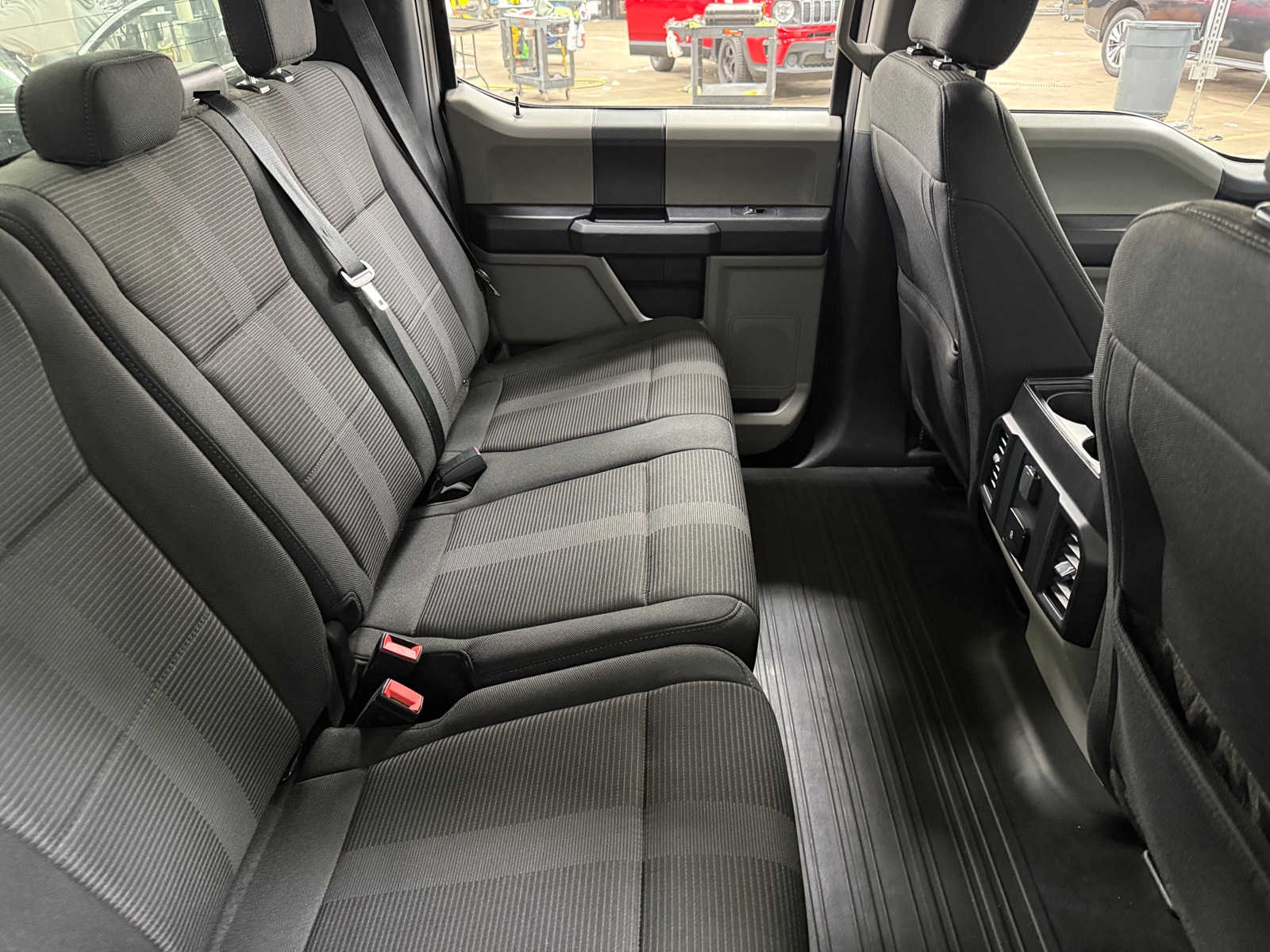 Thumbnail: 2020 Ford Econoline - 6