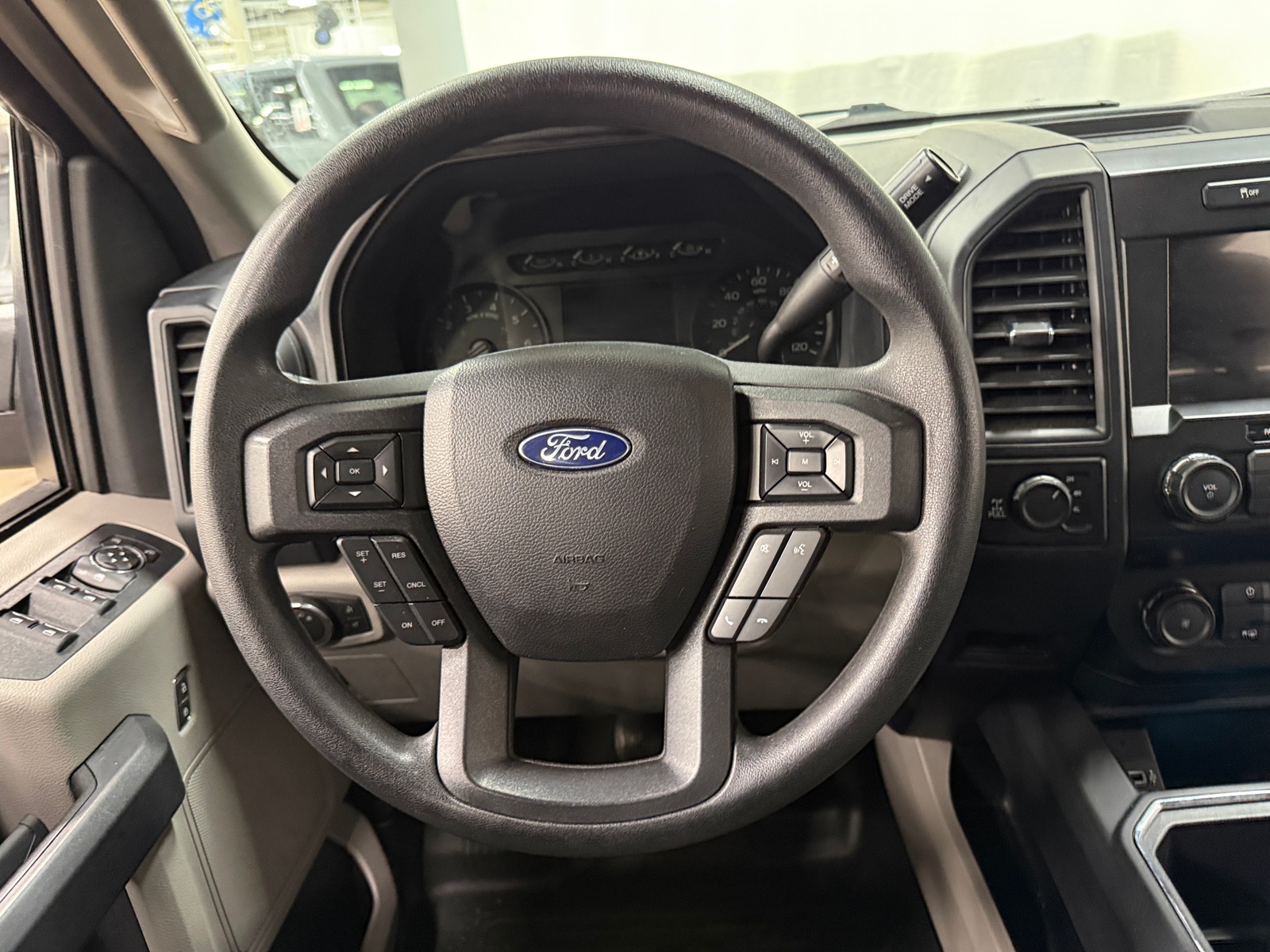 Thumbnail: 2020 Ford Econoline - 5