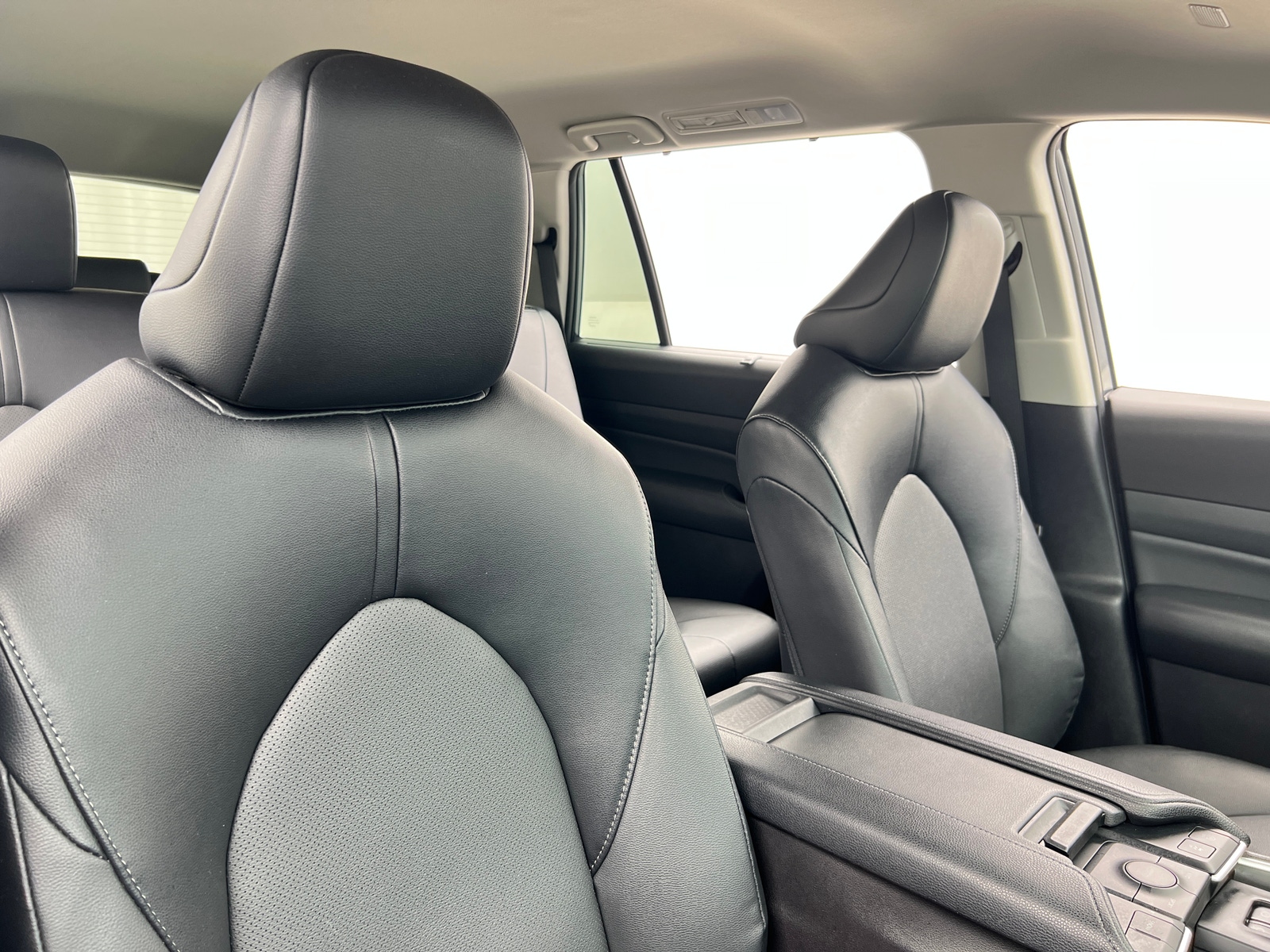 Thumbnail: 2025 Toyota Grand Highlander - 2