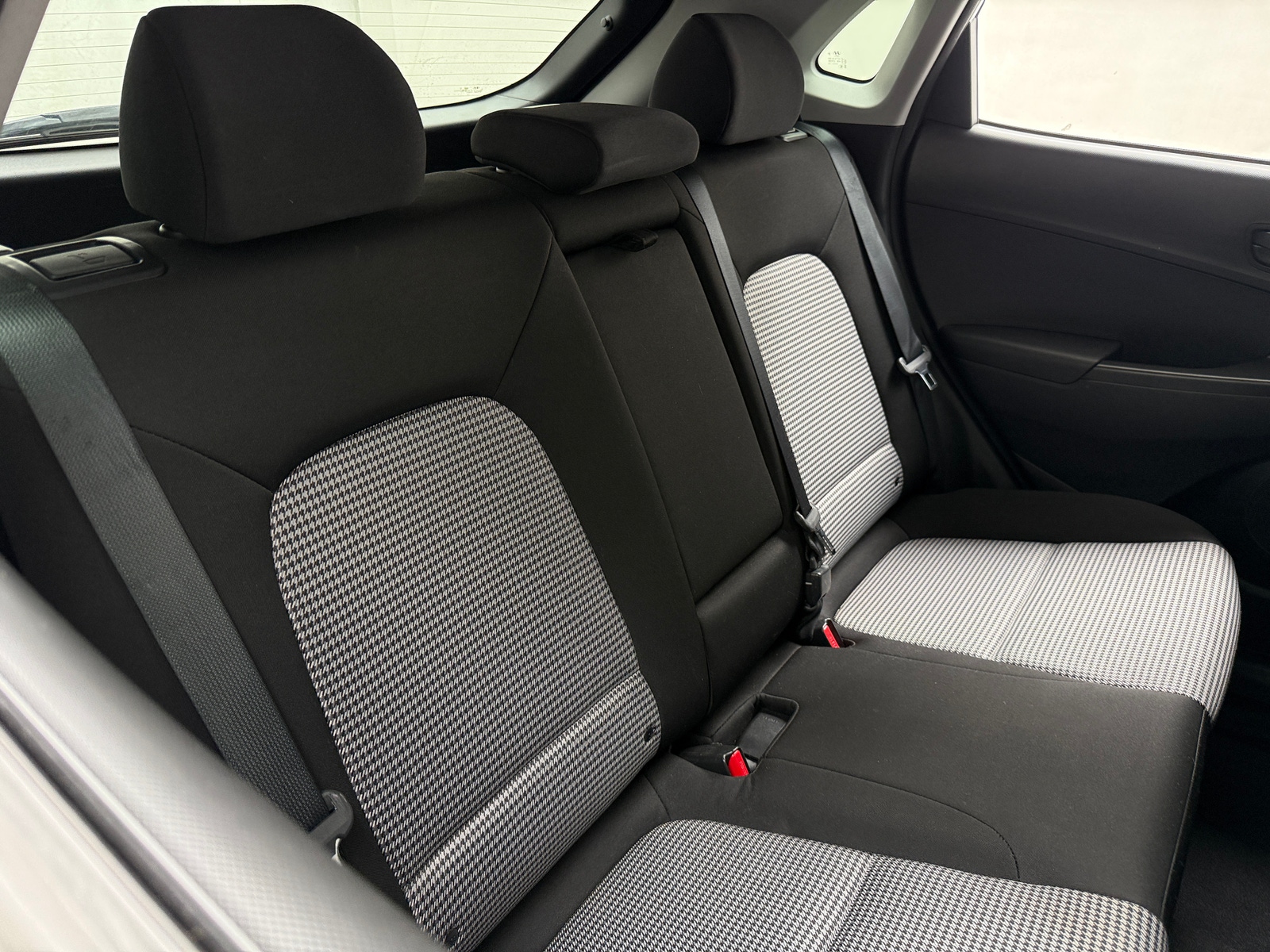 Thumbnail: 2021 Hyundai Kona - 6