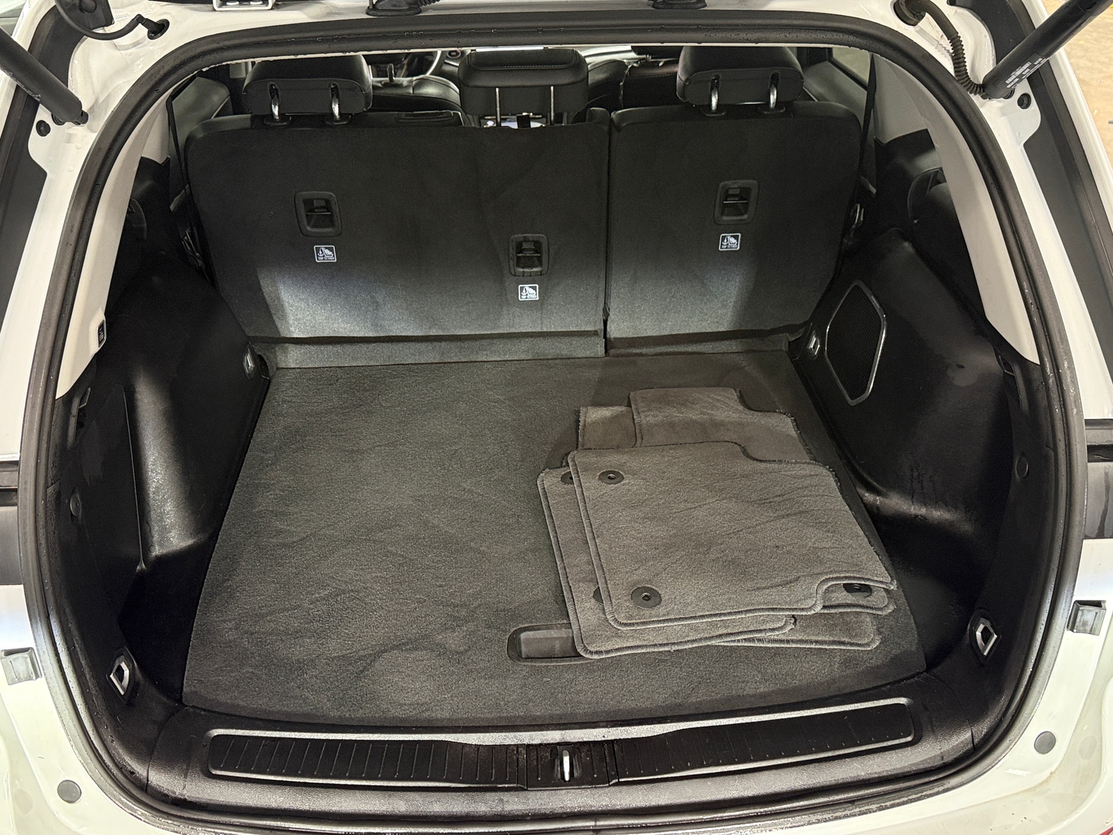 Thumbnail: 2024 Jeep Grand Cherokee - 6