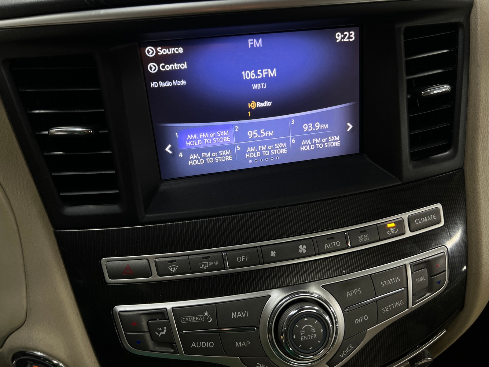 Thumbnail: 2017 INFINITI QX60 - 3