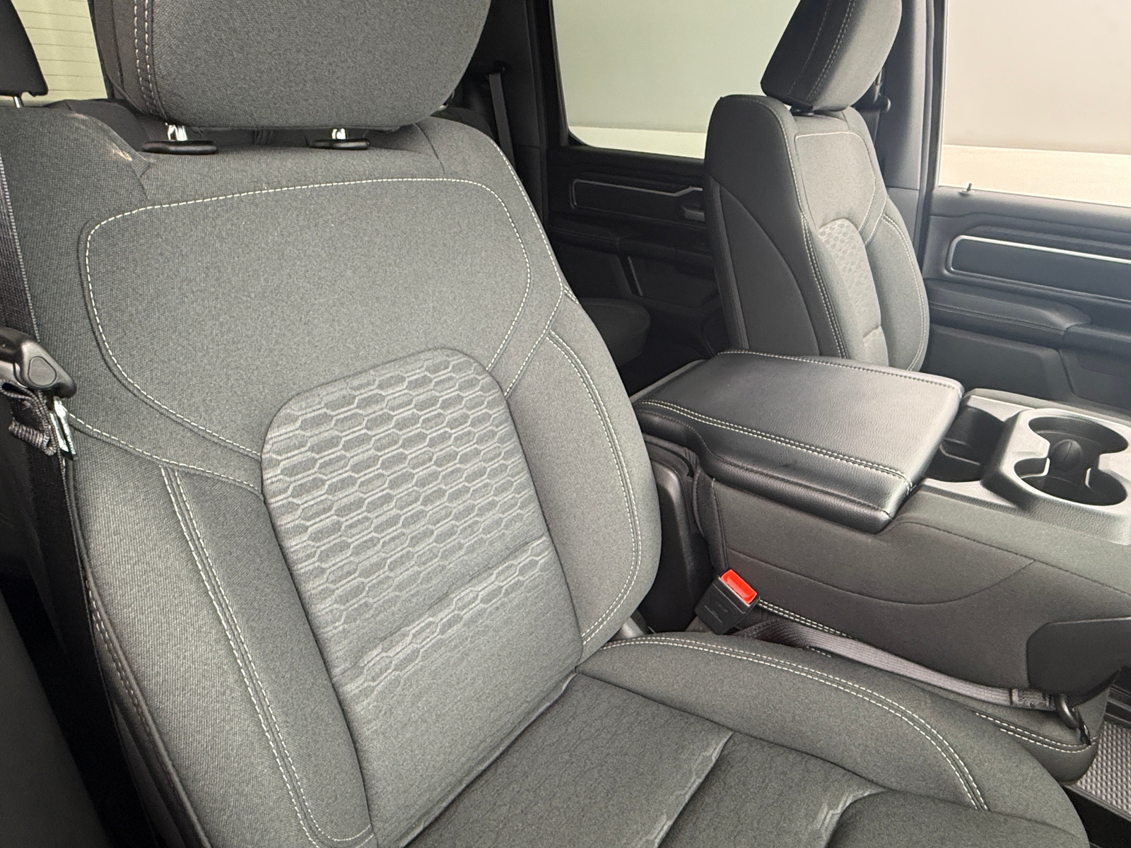 Thumbnail: 2025 RAM 1500 - 2