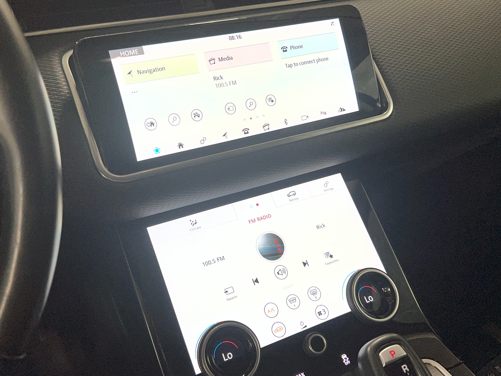 Thumbnail: 2020 Land Rover Range Rover Evoque - 3