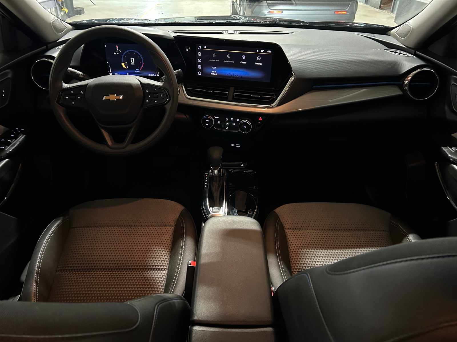 Thumbnail: 2025 Chevrolet Trax - 3