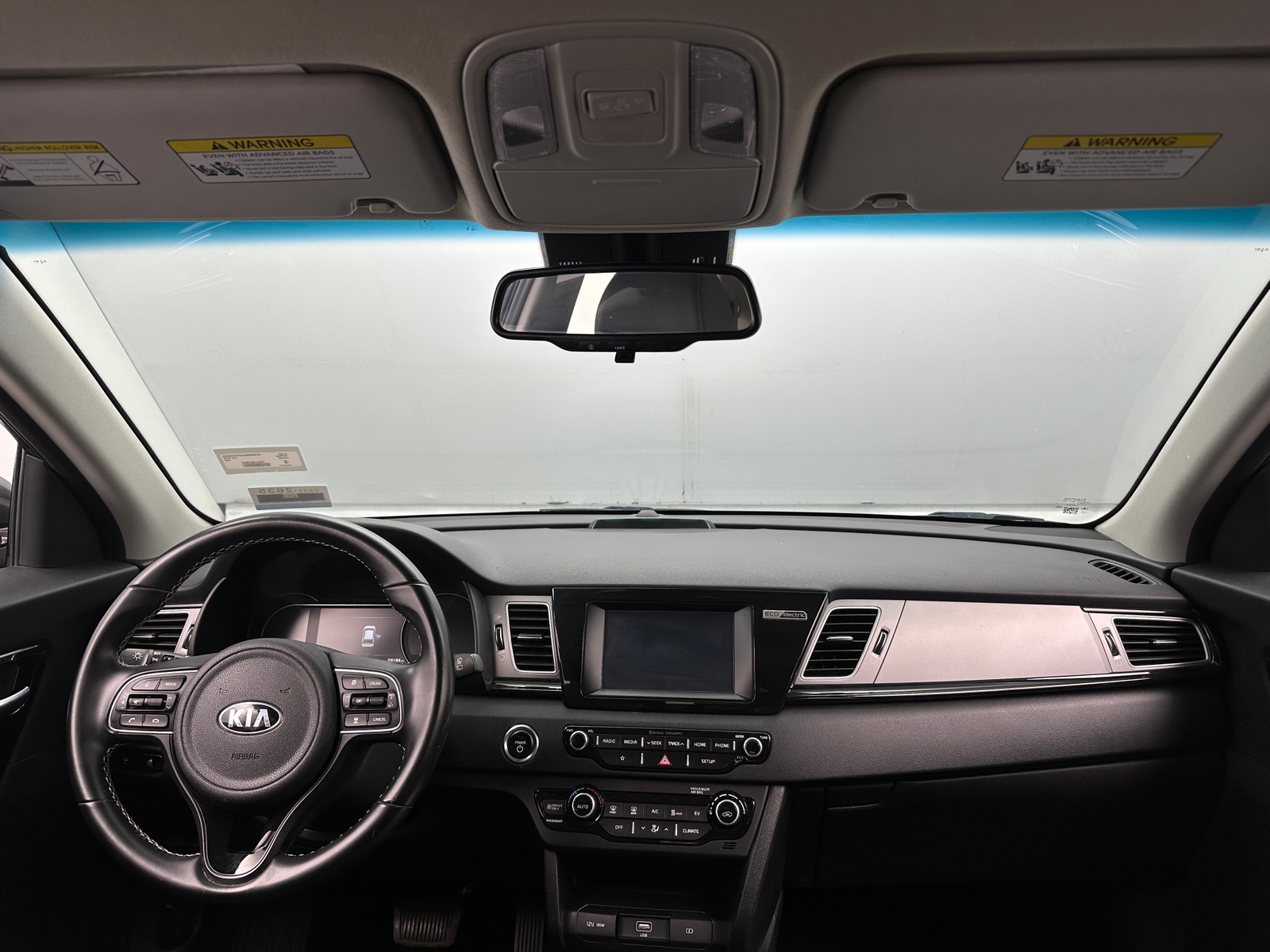 Thumbnail: 2019 Kia Niro - 3