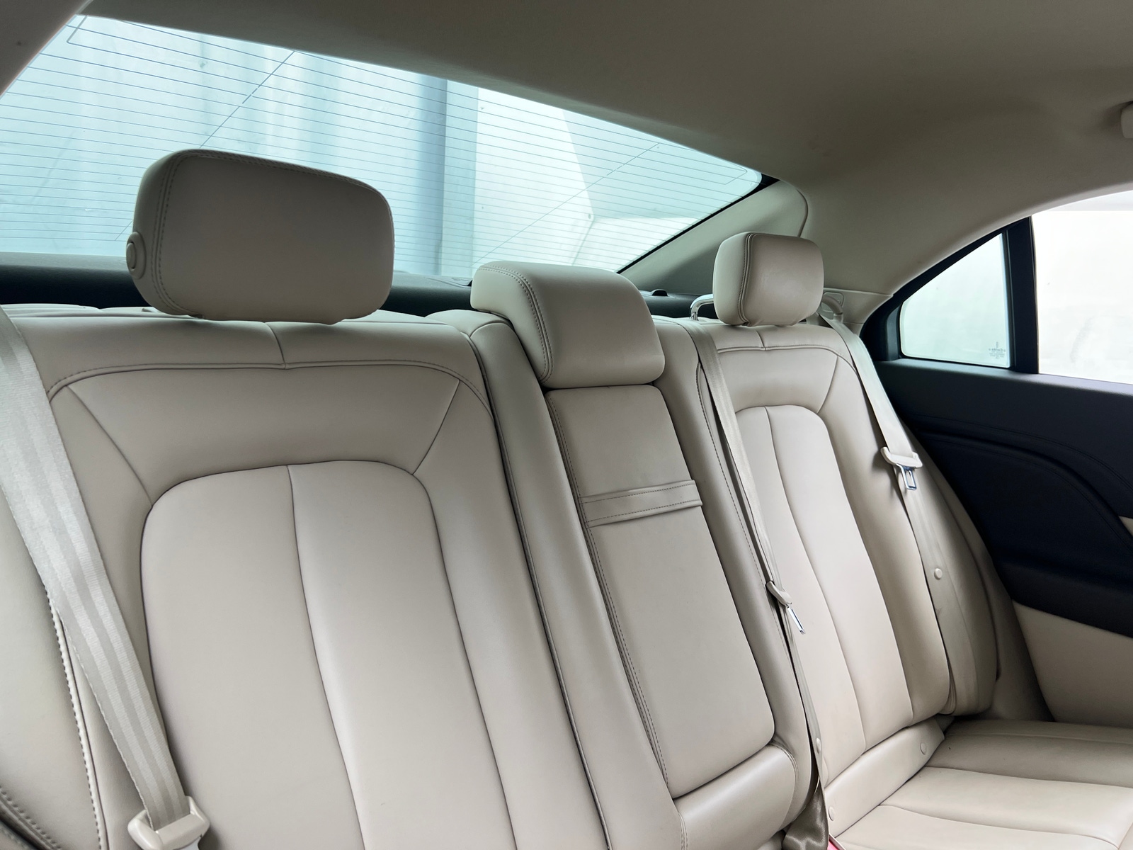 Thumbnail: 2017 Lincoln Continental - 5