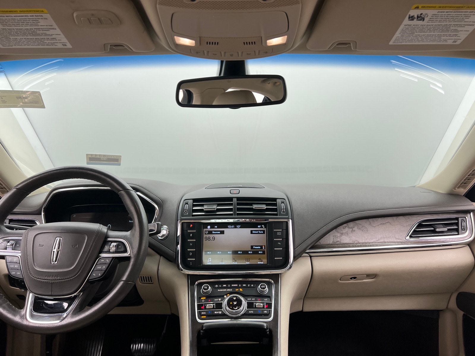 Thumbnail: 2017 Lincoln Continental - 2