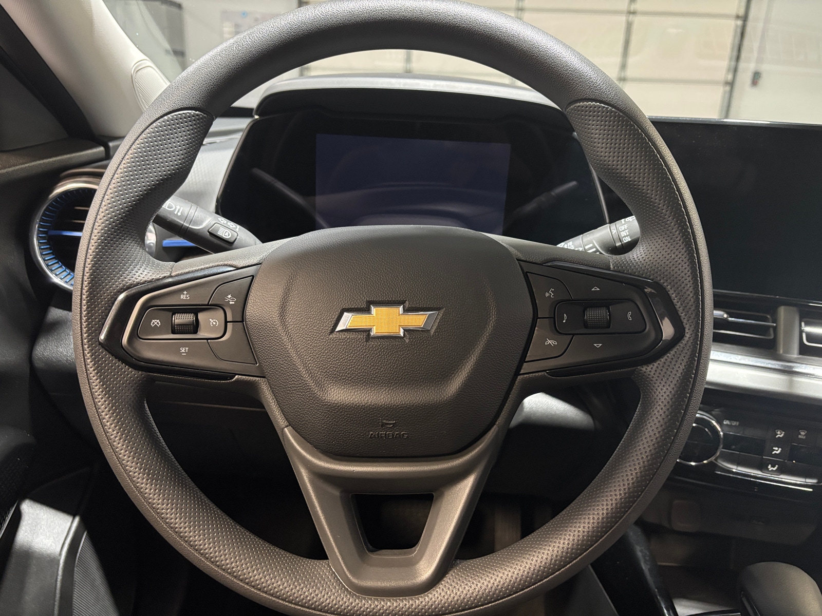 Thumbnail: 2025 Chevrolet Trax - 5