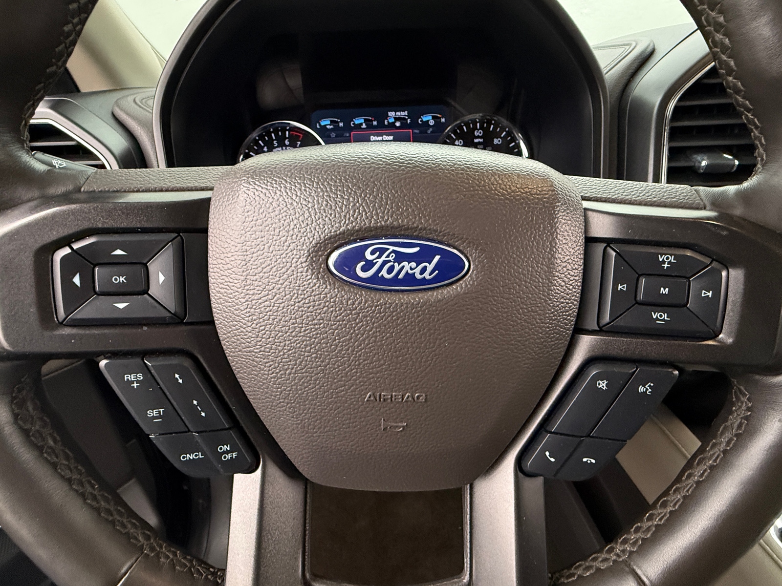 Thumbnail: 2021 Ford Expedition - 4