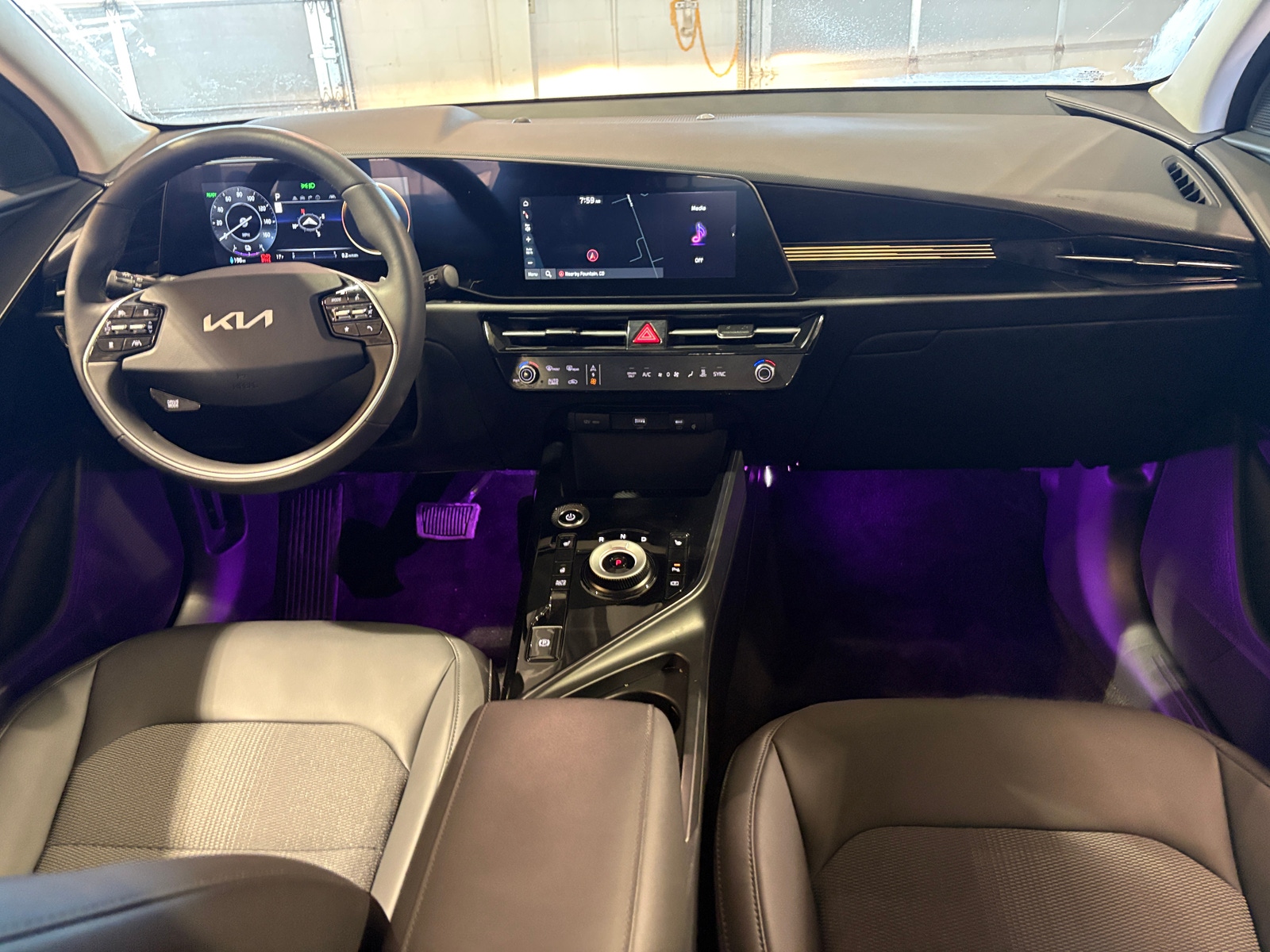 Thumbnail: 2025 Kia Niro - 3