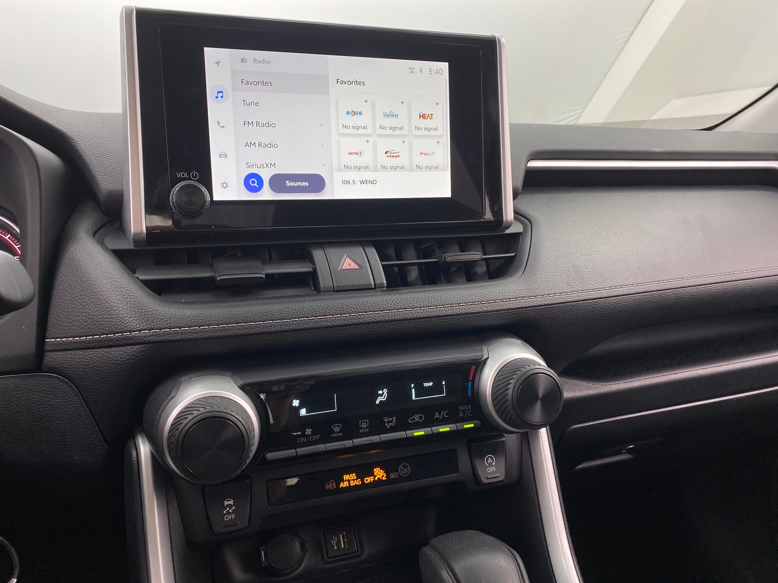 Thumbnail: 2024 Toyota RAV4 - 4