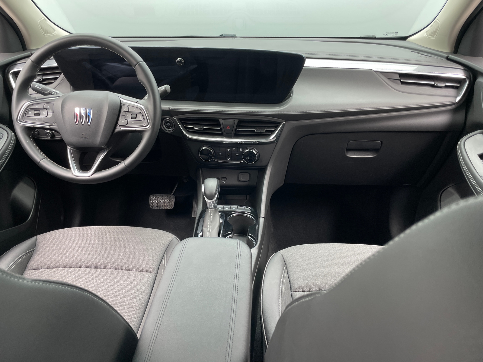 Thumbnail: 2025 Buick Encore GX - 3