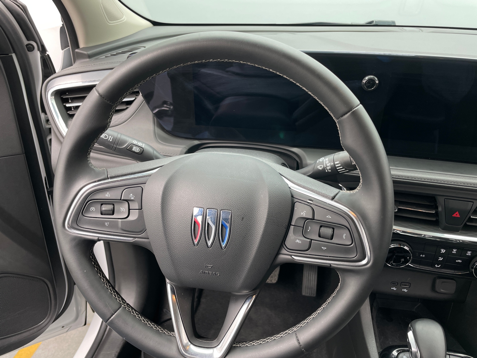 Thumbnail: 2025 Buick Encore GX - 5