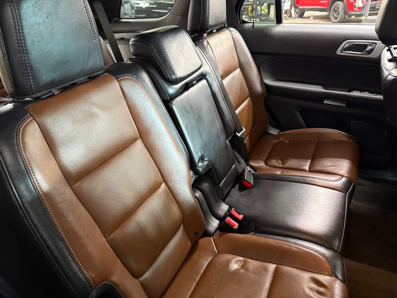 Thumbnail: 2011 Ford Explorer - 5