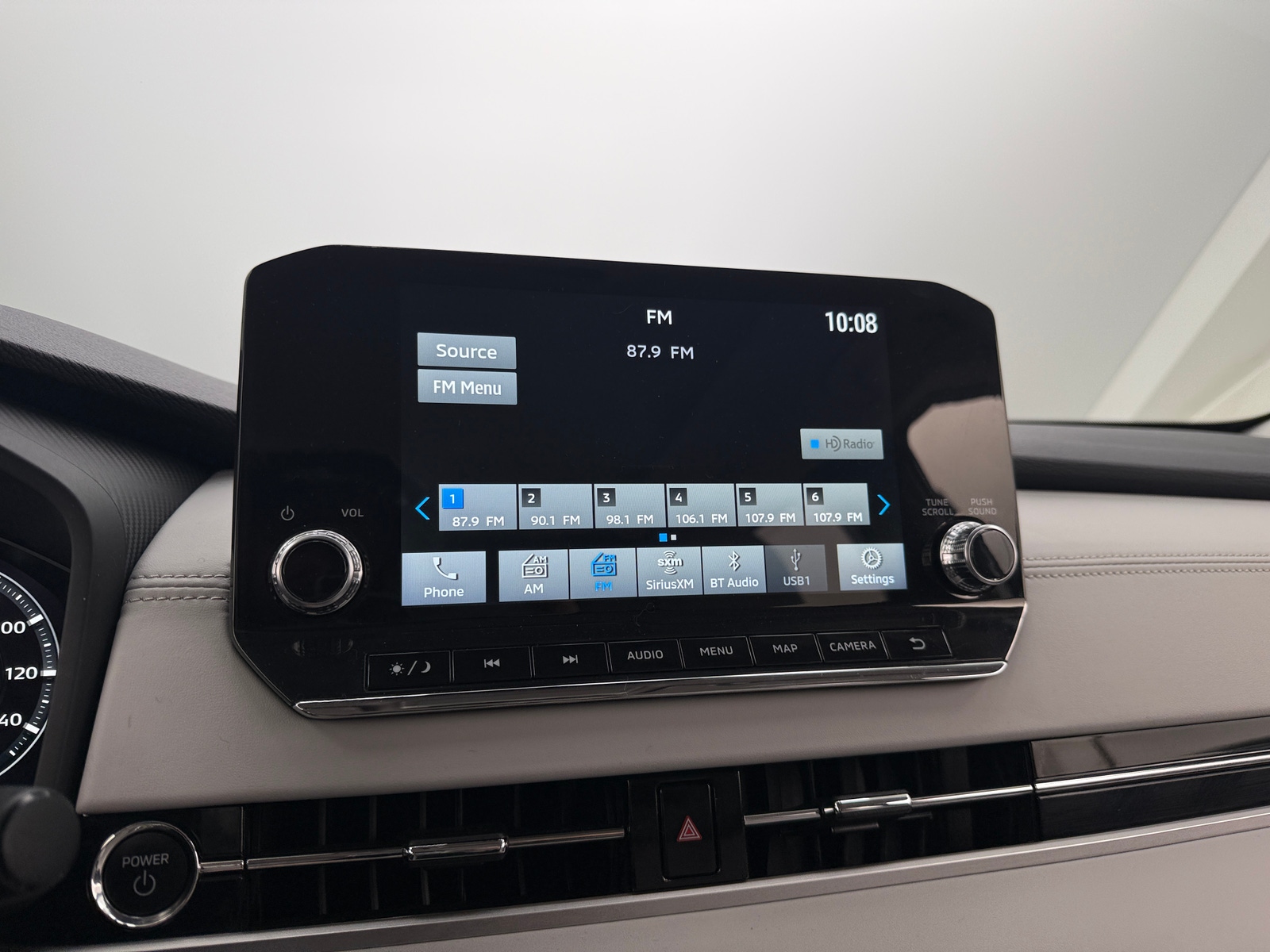 Thumbnail: 2023 Mitsubishi Outlander - 3