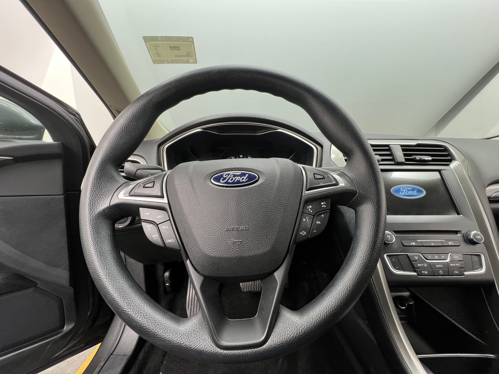 Thumbnail: 2017 Ford Fusion - 5