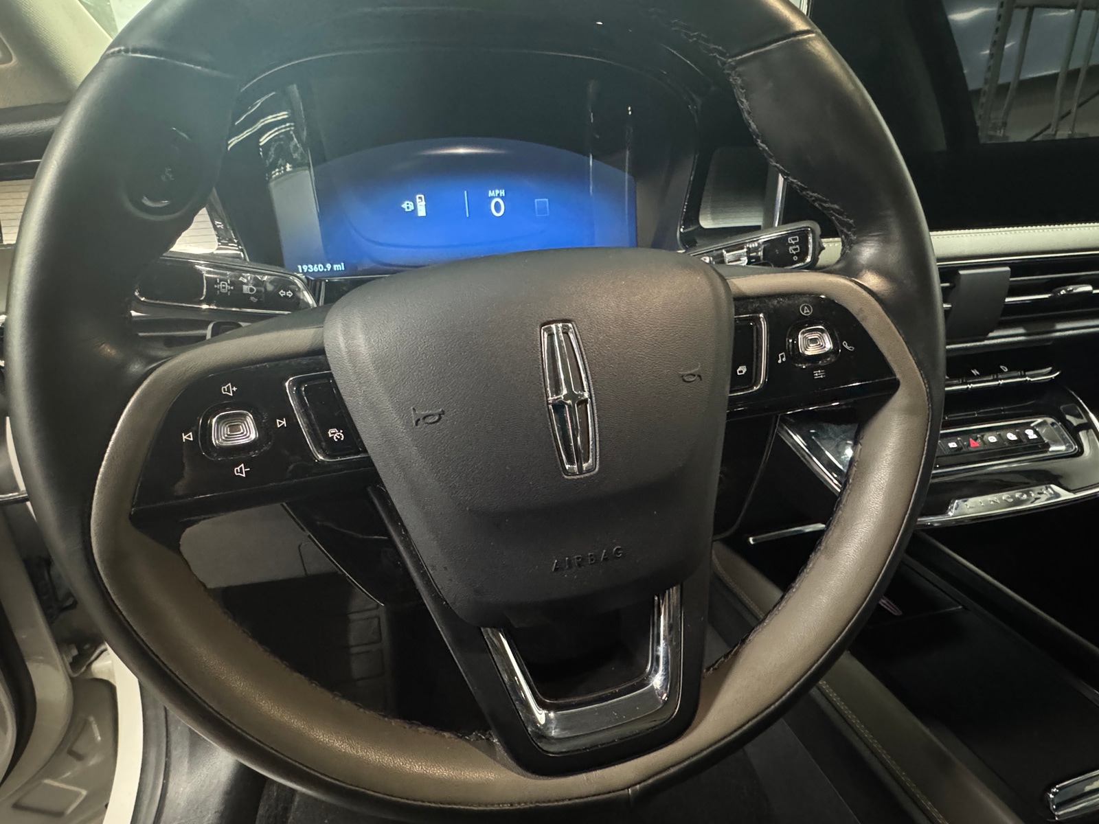 Thumbnail: 2024 Lincoln Corsair - 4