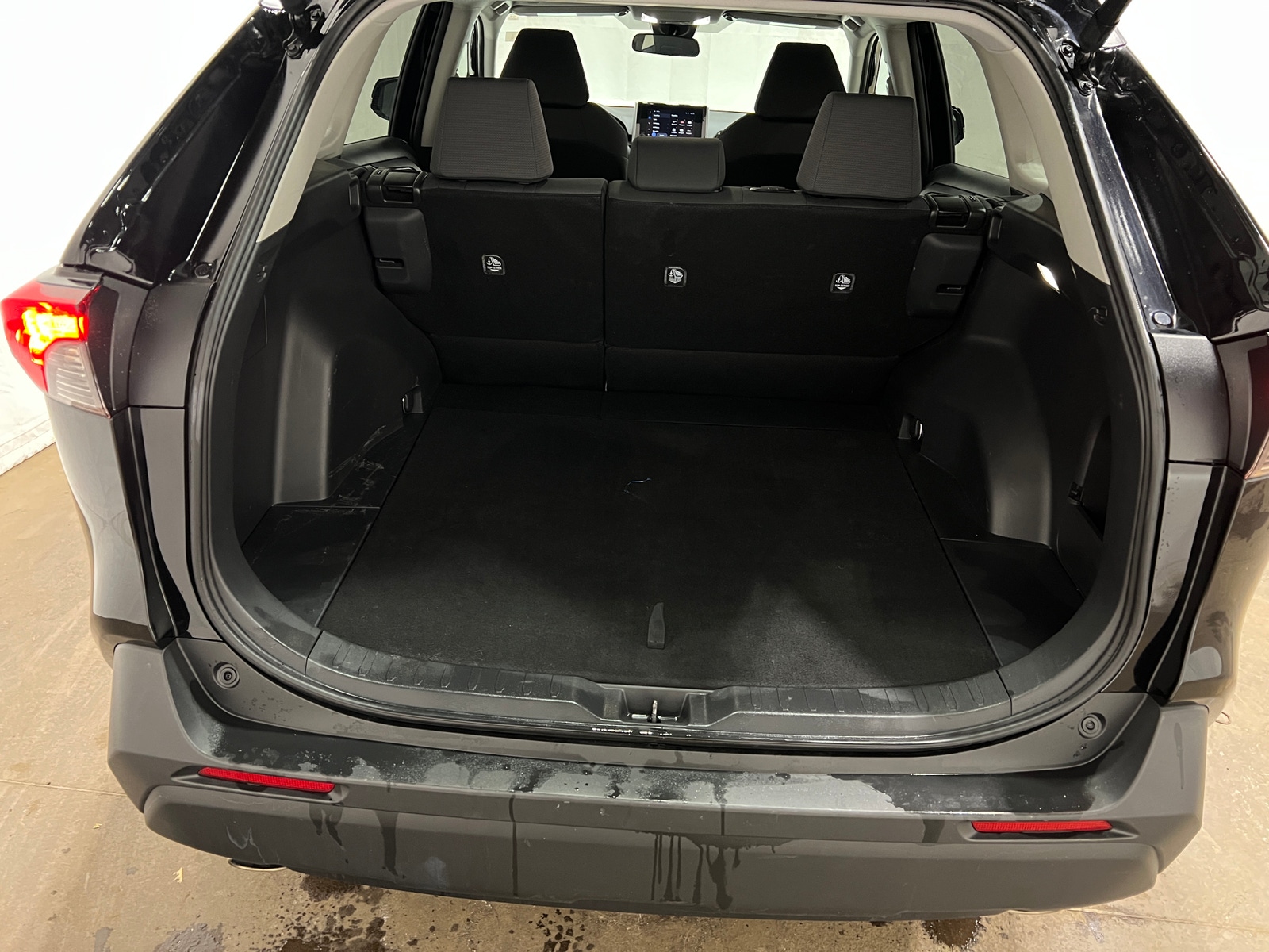 Thumbnail: 2025 Toyota RAV4 - 7