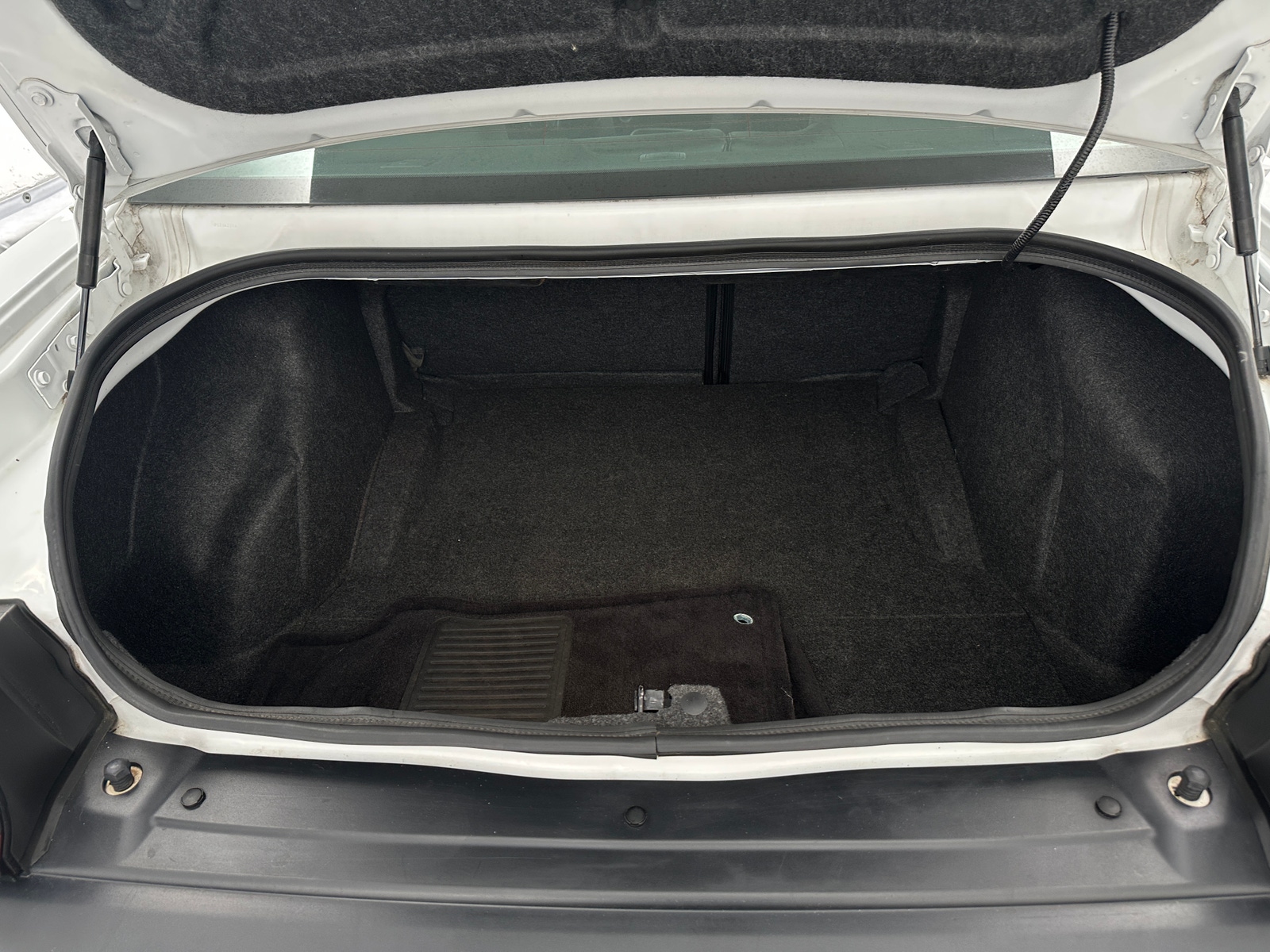 Thumbnail: 2018 Dodge Challenger - 4