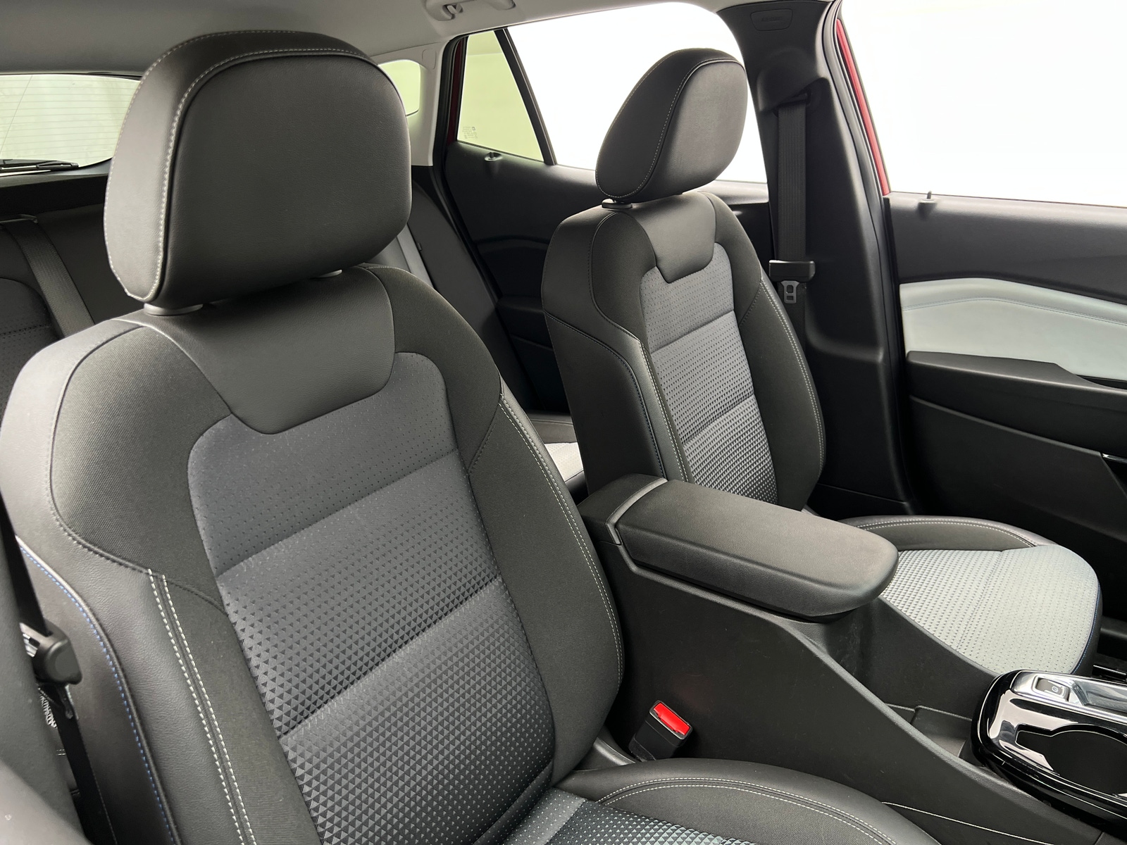 Thumbnail: 2025 Chevrolet Trax - 2