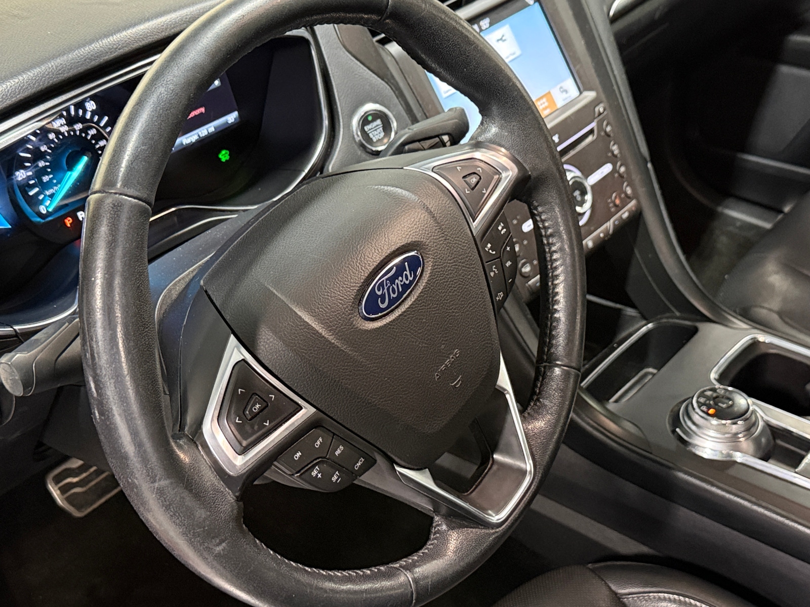 Thumbnail: 2017 Ford Fusion - 4