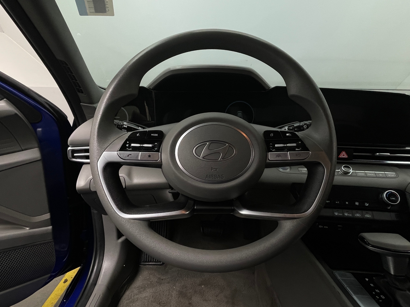 Thumbnail: 2024 Hyundai Elantra - 5