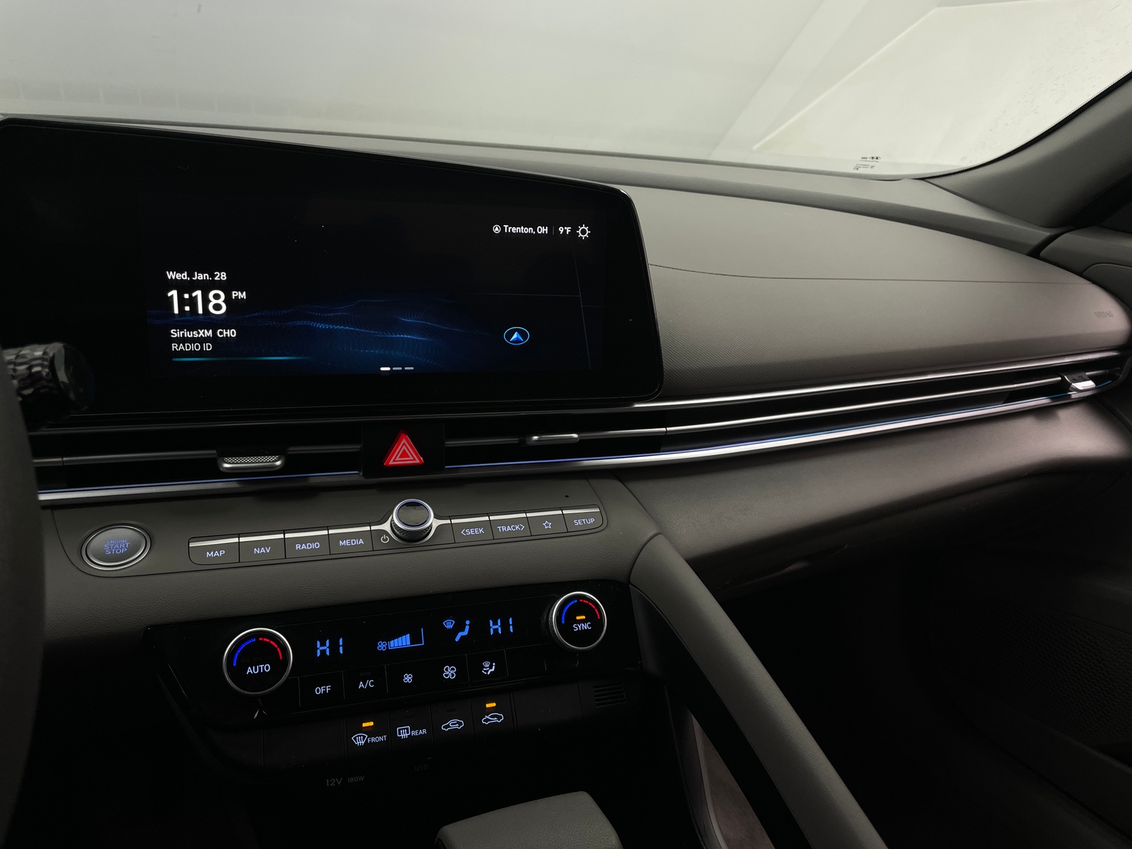 Thumbnail: 2024 Hyundai Elantra - 4