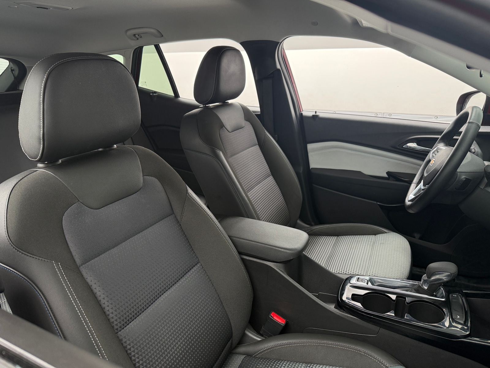 Thumbnail: 2025 Chevrolet Trax - 2